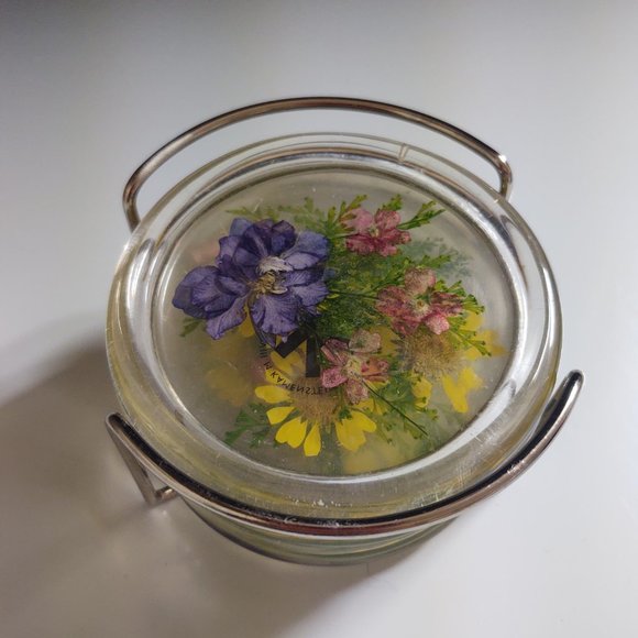 ACRYLIC LUCITE 6 COASTER SET WITH PRESSED DRIED WILDFLOWERS MID CENTURY MODERN - Picture 4 of 7